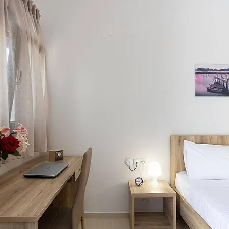 Appartement Nafsika Apt., Next To The Beach!